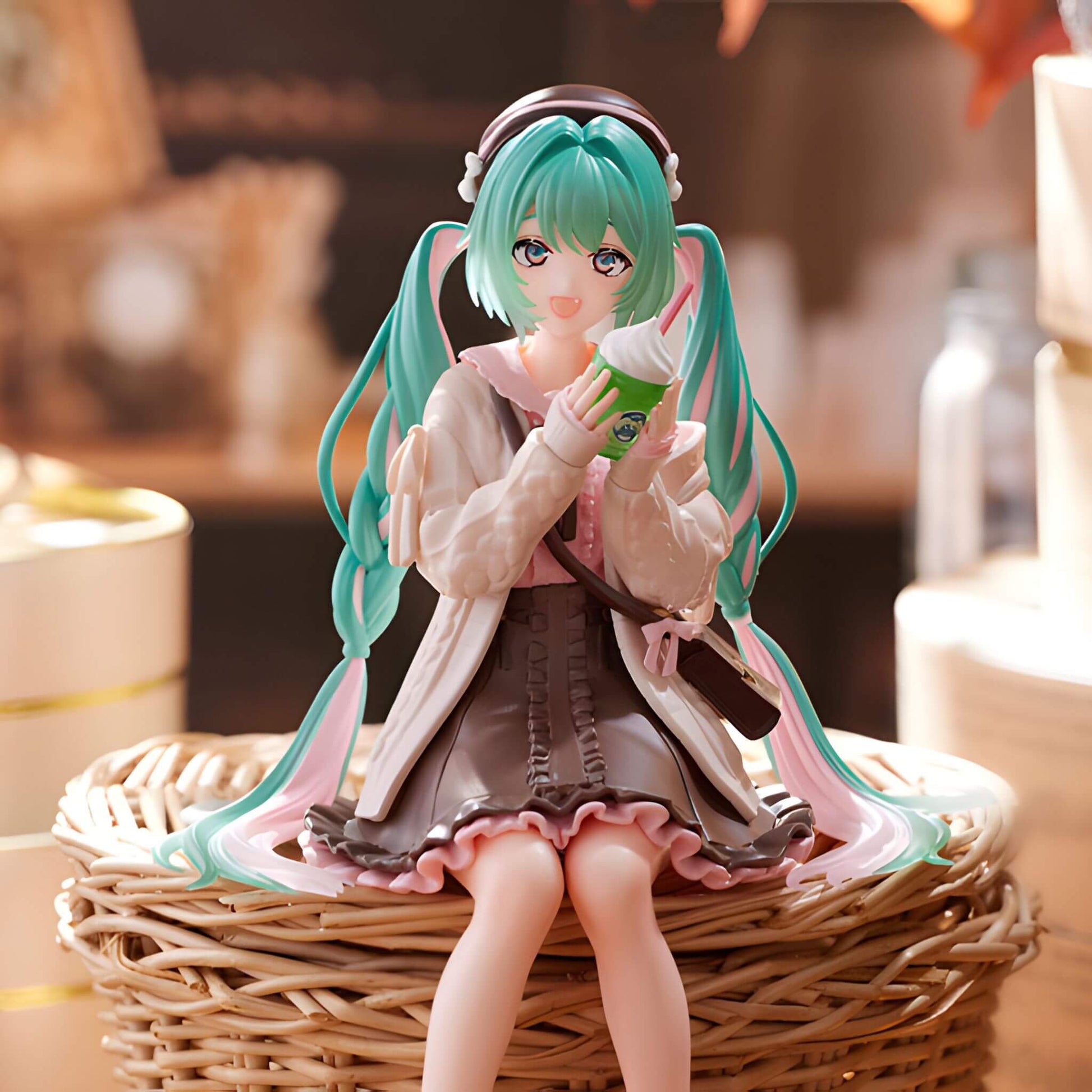 Furyu Hatsune Miku Autumn Date Noodle Stopper Figure p2