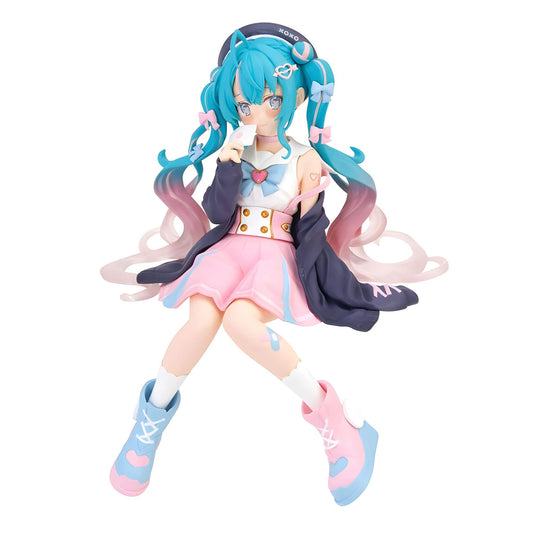 Furyu Hatsune Miku Love Sailor Noodle Stopper Figure p1