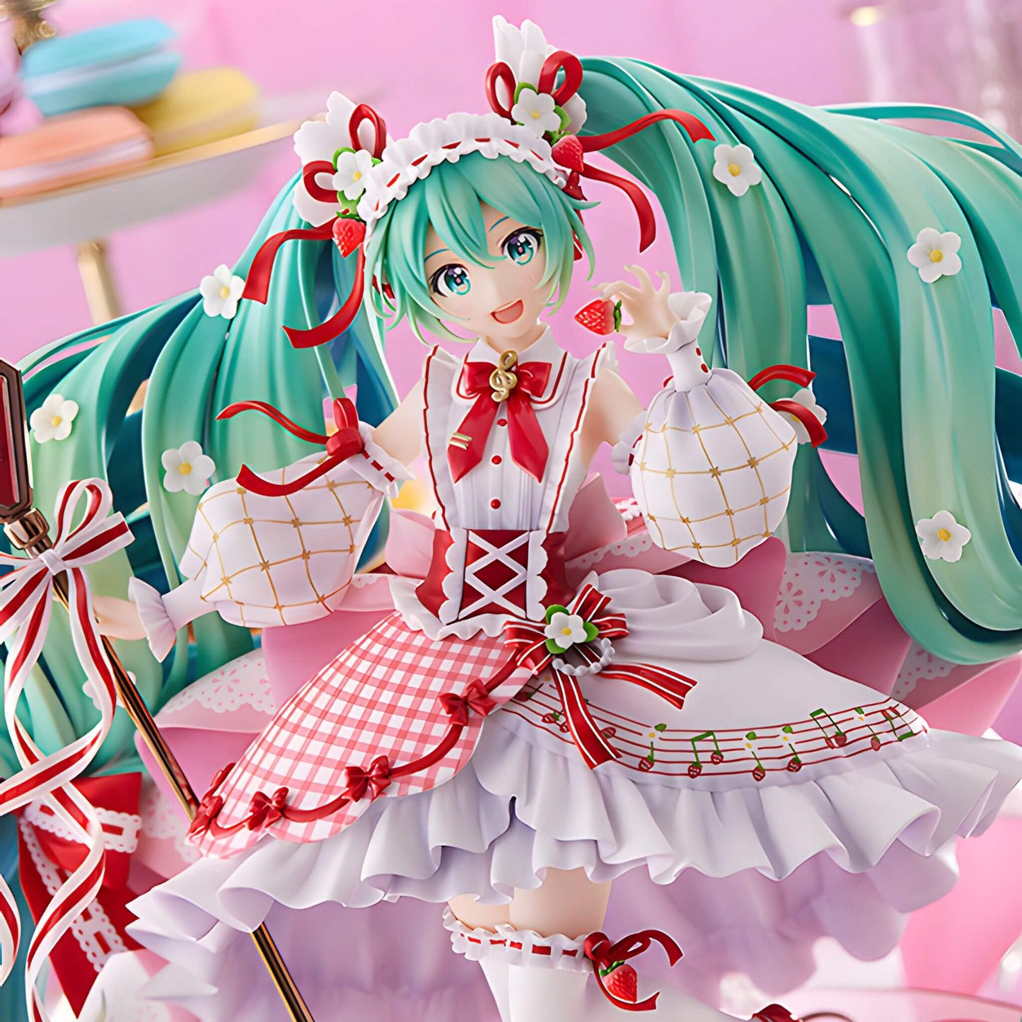 Good Smile Company Hatsune Miku Strawberry Motif (15th Anniversary) 1/7 Scale Figure, 11.4” Tall