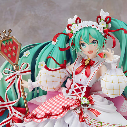 Good Smile Company Hatsune Miku Strawberry Motif (15th Anniversary) 1/7 Scale Figure, 11.4” Tall