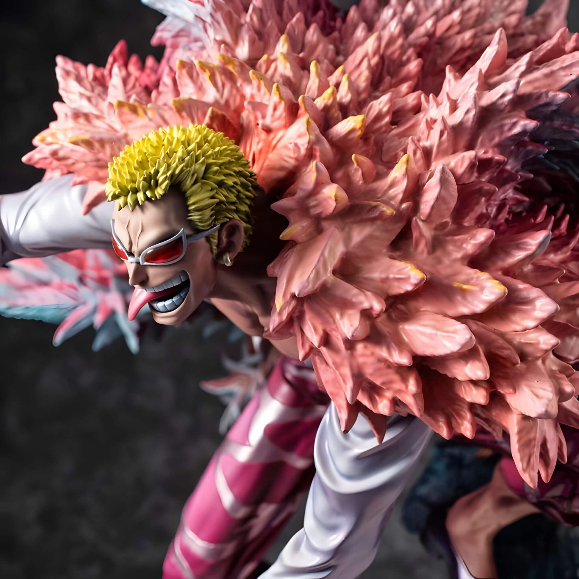 Megahouse One Piece Portrait of Pirates SA-Maximum Heavenly Demon Donquixote Doflamingo figure p4