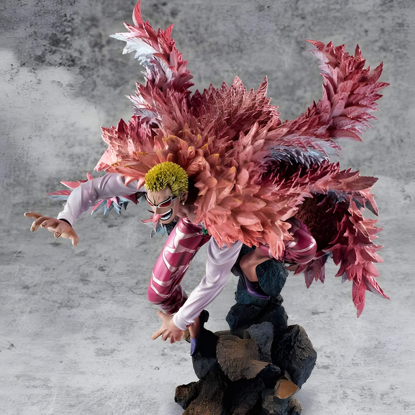 Megahouse One Piece Portrait of Pirates SA-Maximum Heavenly Demon Donquixote Doflamingo figure p7