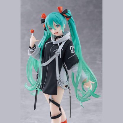 Taito Vocaloid Hatsune Miku Fashion Punk Figure p4