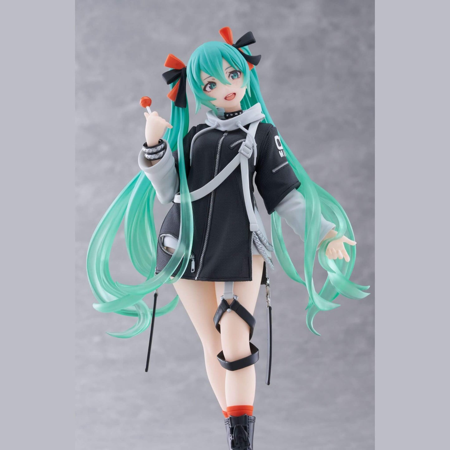 Taito Vocaloid Hatsune Miku Fashion Punk Figure p5